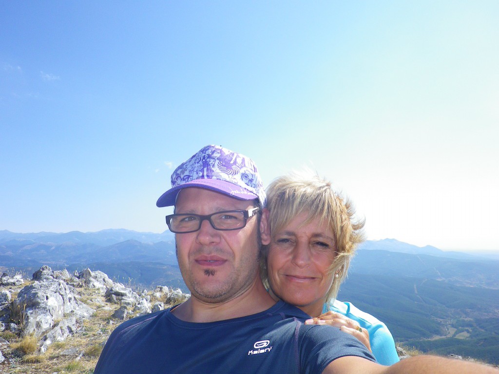 No podia faltar una selfie de l'Ana i l'Albert al cim de Peñacorada.