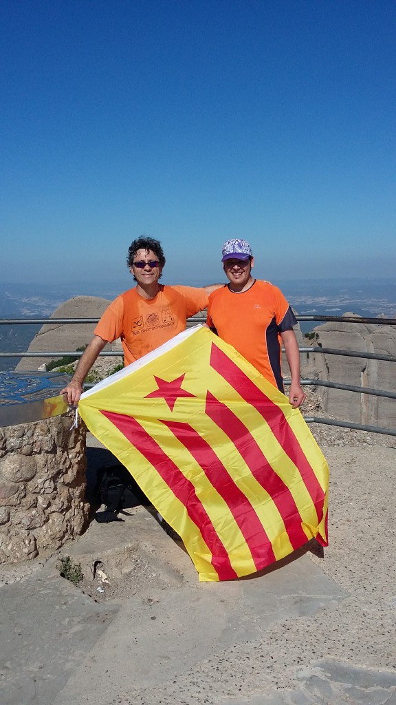 Hem fet el cim! Sant Jeroni, 1236 m. Cim més alt de Montserrat i sostre comarcal tant de l'Anoia com del Bages.